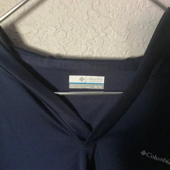 Columbia Womens Activewear Top with Hood. XL. - Picture 3 of 4